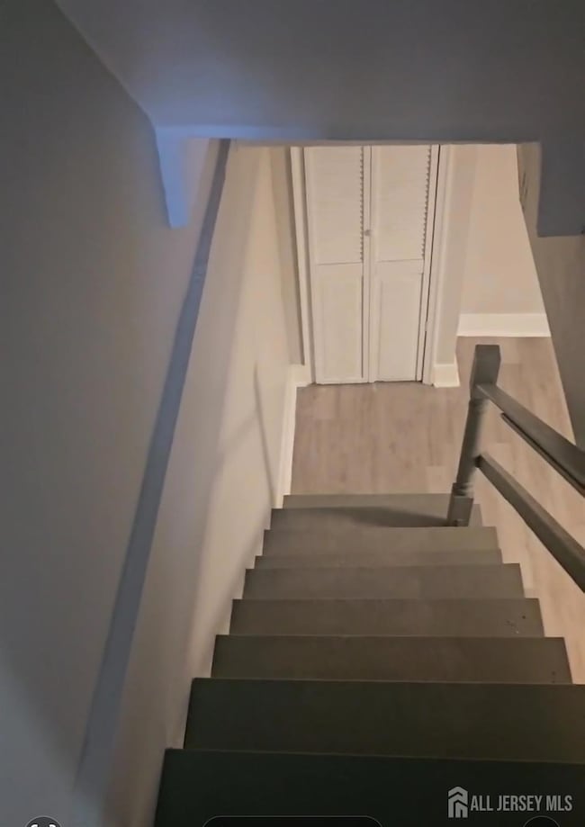 42 Macarthur Dr, Edison, NJ 08837 - photo 6