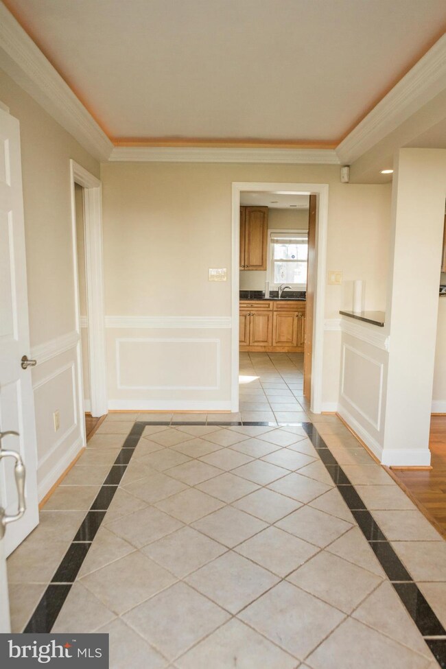 43435 Valleyvista Ln, Chantilly, VA 20152 - photo 2