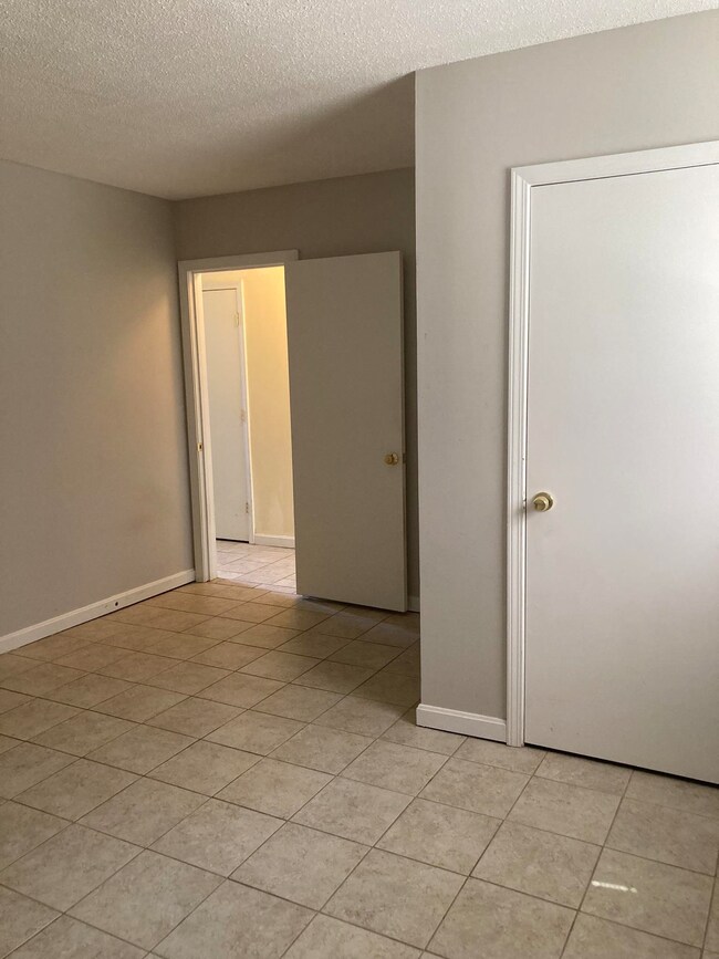 16 Elwood Rd unit R, Derry, NH 03038 - photo 7