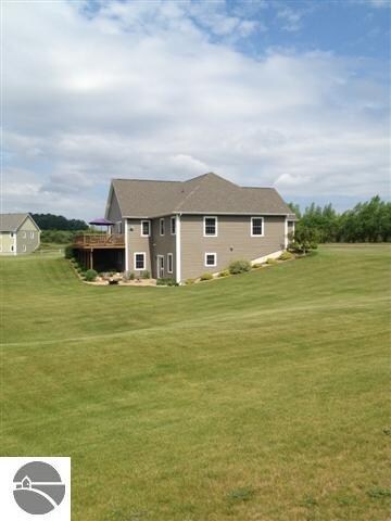 7839 E Longbranch Cir, Traverse City, MI 49684 - photo 2