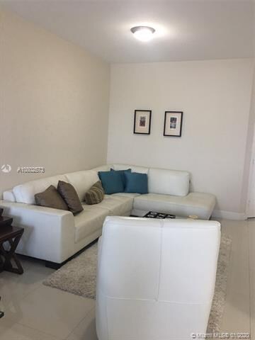 7508 NW 108 Path unit 7508, Doral, FL 33178 - photo 5