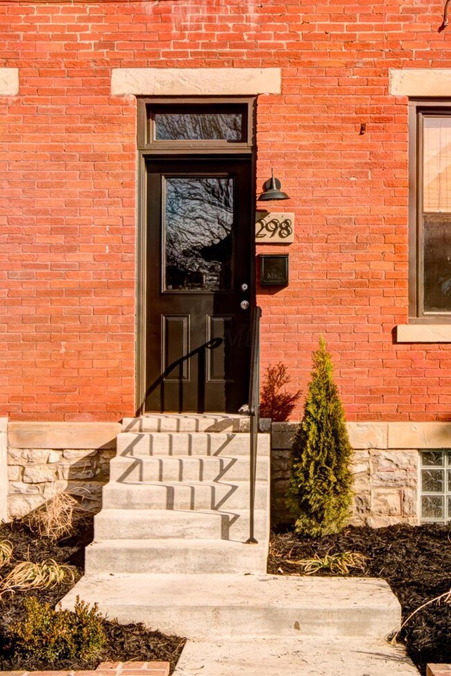 Exterior Entry