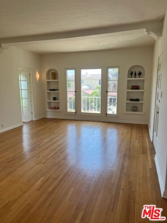 upper unit living room #1
