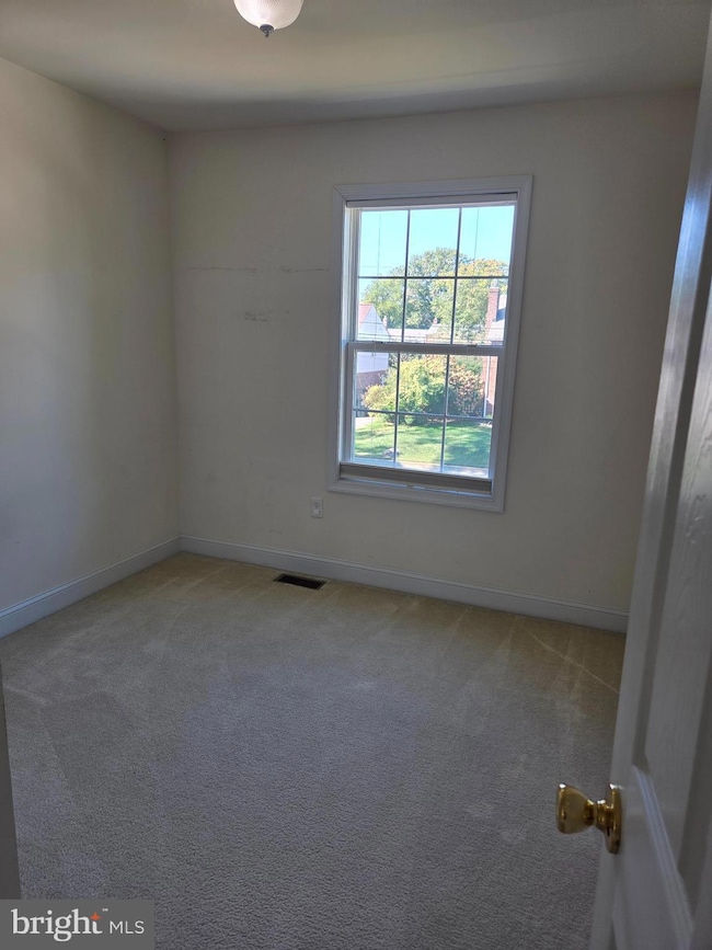 306 S Dupont Rd, Wilmington, DE 19805 - photo 6