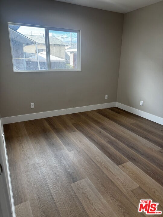 731 E 33rd St, Los Angeles, CA 90011 - photo 7