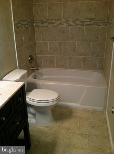 1570 Harford Square Dr, Edgewood, MD 21040 - photo 4