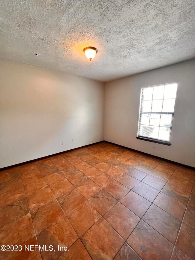 4482 Melissa Ct W, Jacksonville, FL 32210 - photo 3