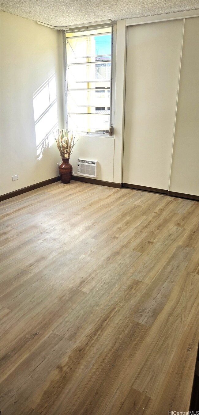 Century West unit 309, Honolulu, HI 96818 - photo 4