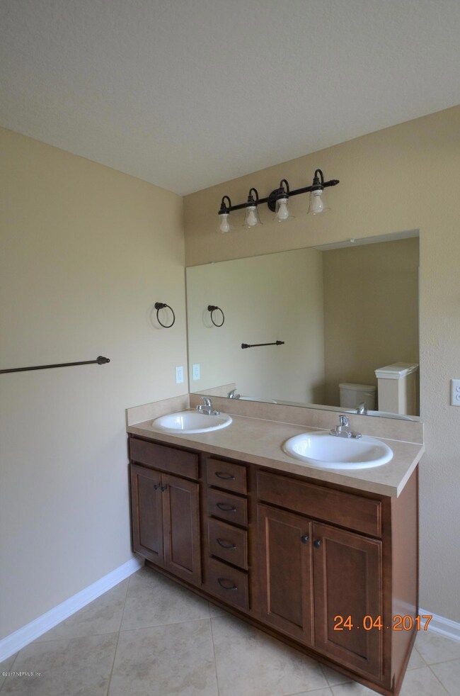 8015 Hilsdale Rd, Jacksonville, FL 32216 - photo 7