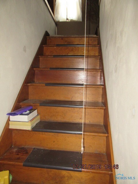 Stairway to Unfin Attic