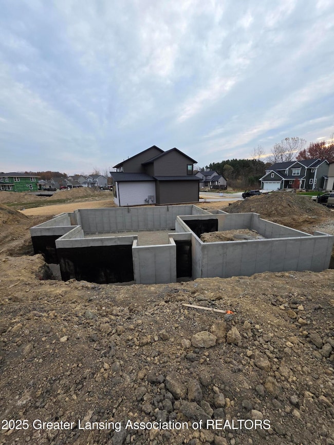 15332 Sherwood Ln, Lansing, MI 48906 - photo 7