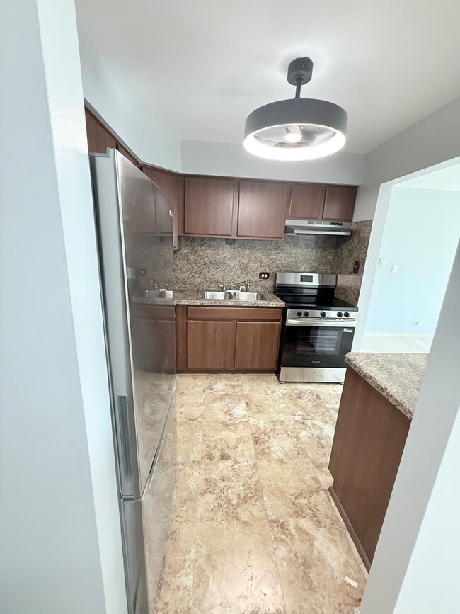 1925 Canal St unit 3D, Blue Island, IL 60406 - photo 5