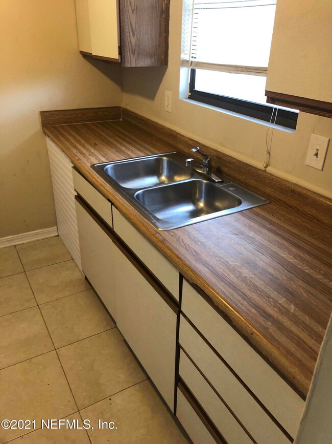 5143 Indian Lakes Ct, Jacksonville, FL 32210 - photo 7