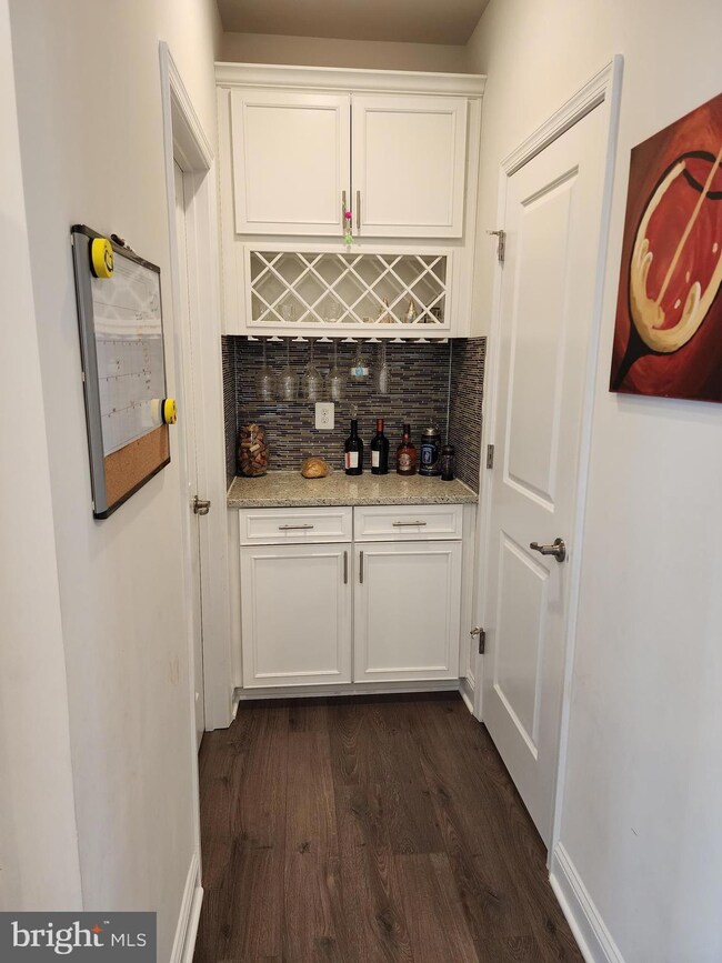 1520 Witchhazel Cir, Gambrills, MD 21054 - photo 2