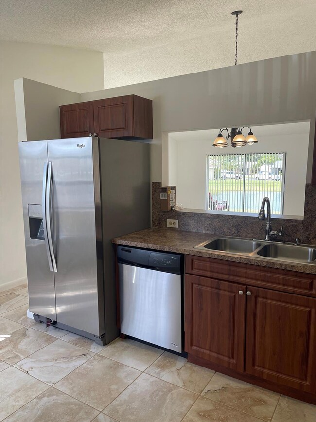 13761 Newport Manor, Davie, FL 33325 - photo 3