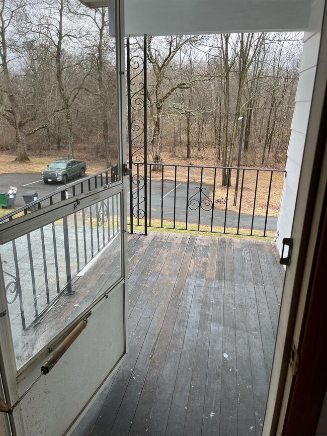 291 Orchard Rd unit 4, Highland, NY 12528 - photo 5