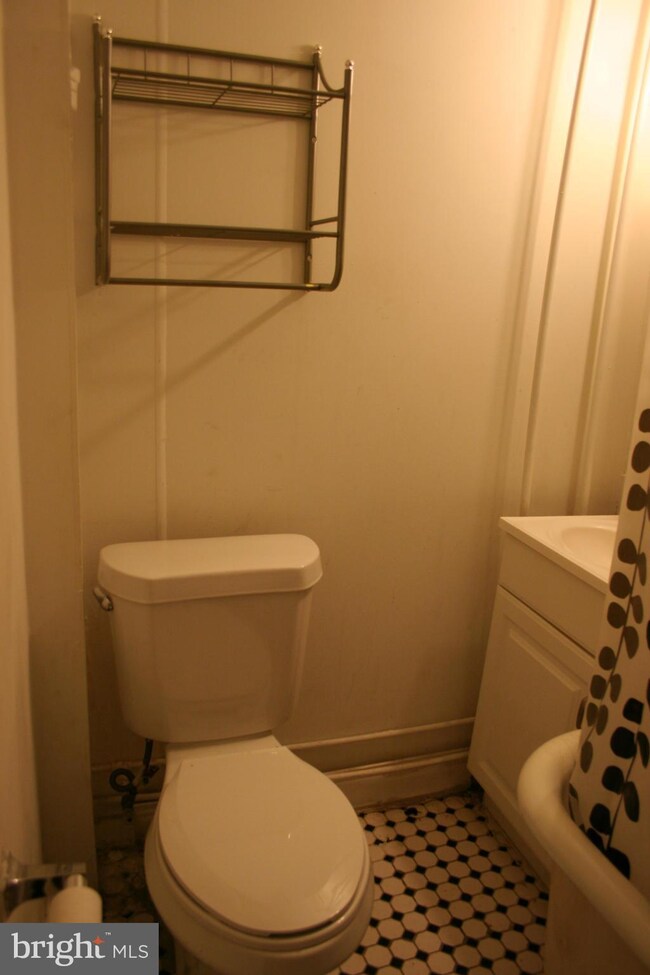 1720 Mcculloh St unit 3, Baltimore, MD 21217 - photo 7