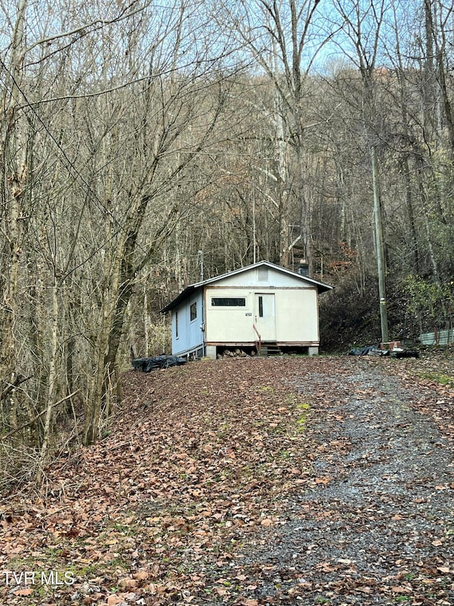 529 Stallard Lawson Cemetery Ln, Fort Blackmore, VA 24250 - photo 5