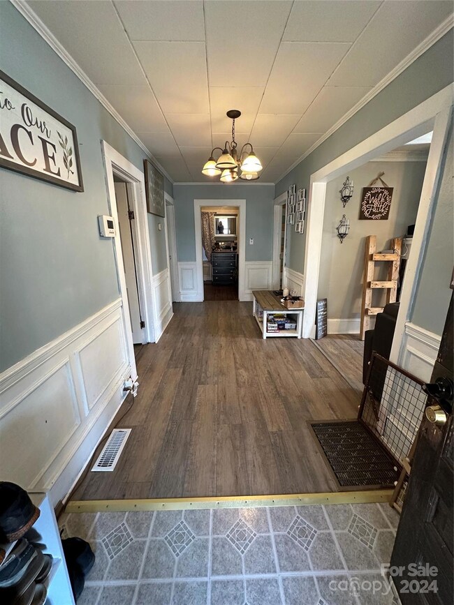 161 27th St SW, Hickory, NC 28602 - photo 2