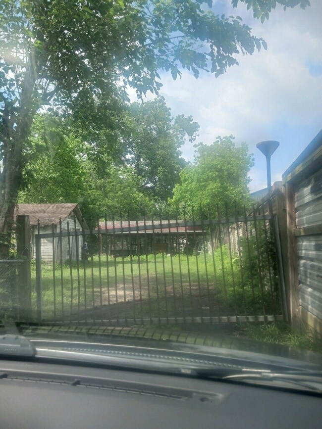 2207 Knight St, Houston, TX 77093 - photo 4