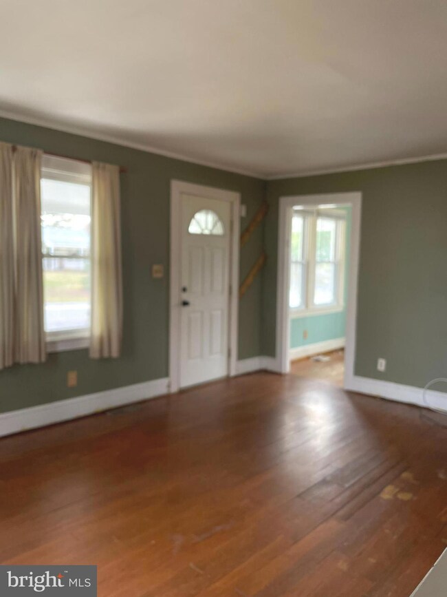 6816 Old Solomons Island Rd, Friendship, MD 20758 - photo 5