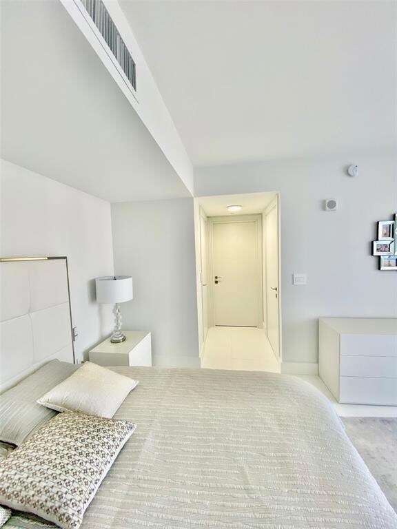 Ocean 4 unit 1006, Sunny Isles Beach, FL 33160 - photo 5