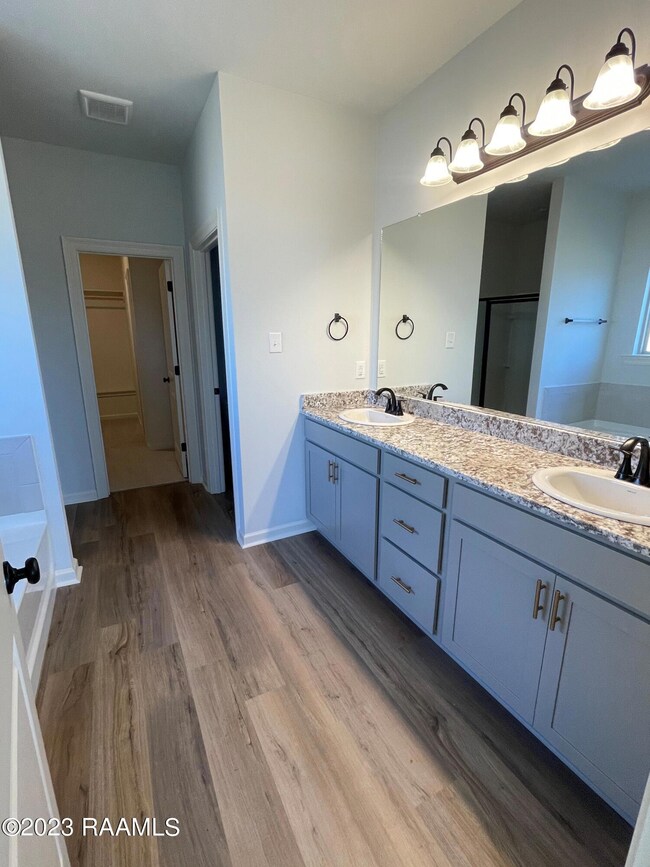004 PRIMARY BATHROOM