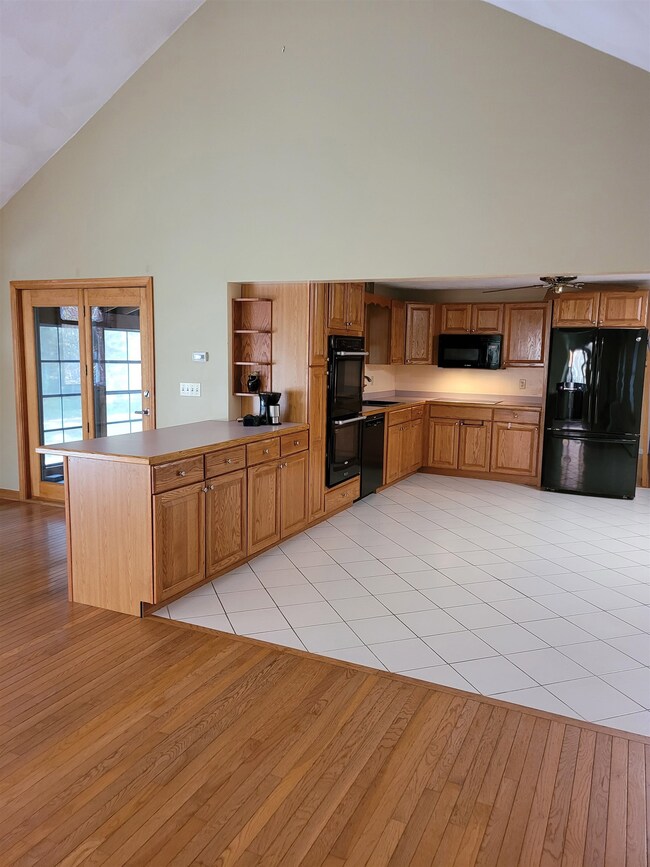 49 Walker Rd, Danville, NH 03819 - photo 6