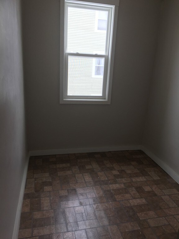 10 N Woodford St unit 2, Worcester, MA 01604 - photo 7