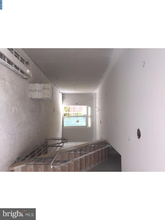 2225 Wilder St, Philadelphia, PA 19146 - photo 5