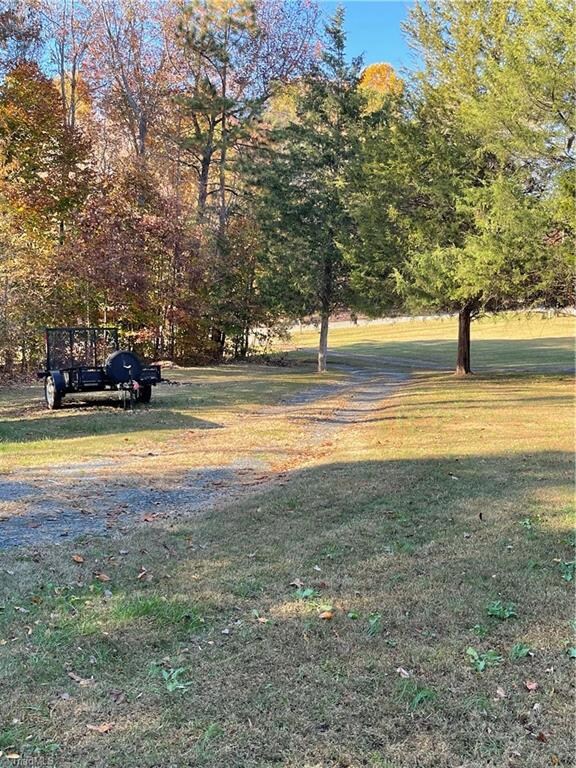 2192 Woodfield Dr, Sophia, NC 27350 - photo 7