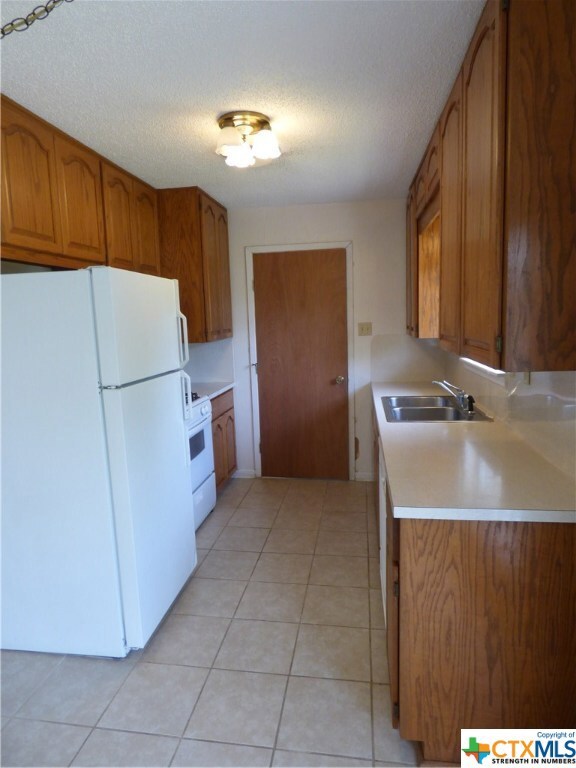 604 N 19th St, Copperas Cove, TX 76522 - photo 2