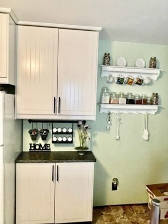 95 Princeton St, Springfield, MA 01109 - photo 3