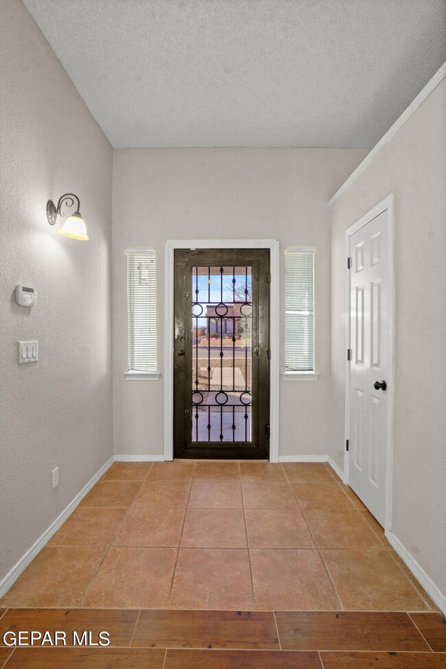 725 Desert Sage Dr, Horizon City, TX 79928 - photo 3