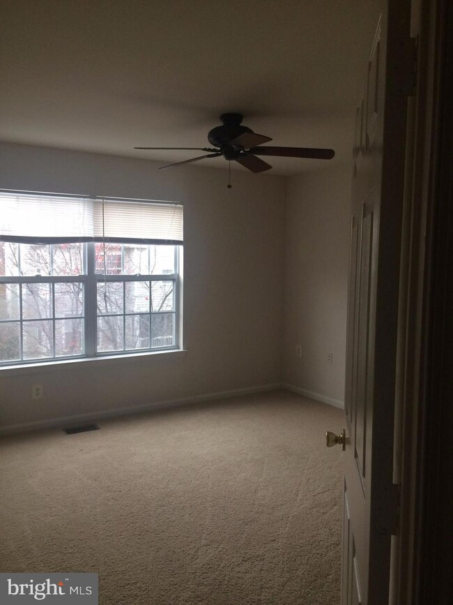 13069 Marcey Creek Rd unit 13069, Herndon, VA 20171 - photo 5