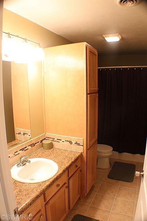 4289 Cheetah Run Dr unit 2, Dorr, MI 49323 - photo 5