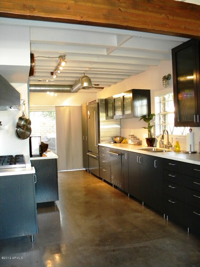 Kitchen 2