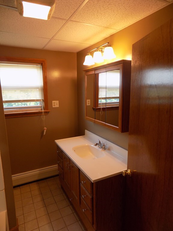 576 Mt Hope Ave unit 2, Fall River, MA 02724 - photo 2