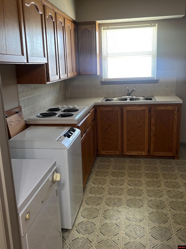 423 E 12th St, Mountain Home, AR 72653 - photo 5