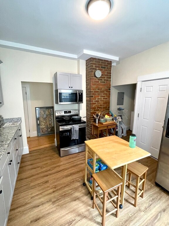 102 Trowbridge St unit 1R, Cambridge, MA 02138 - photo 7