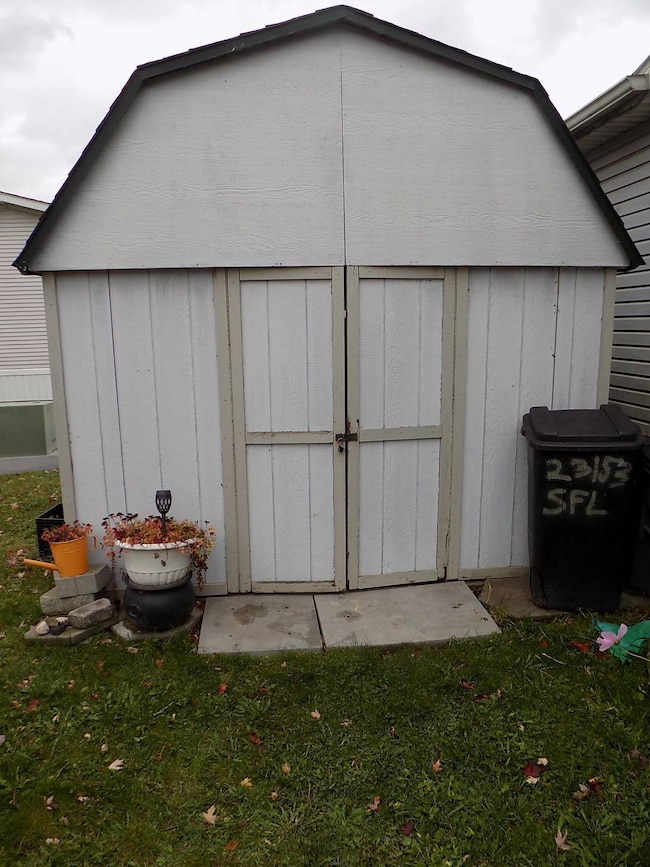 23153 Suffield Ln, Romulus, MI 48174 - photo 6