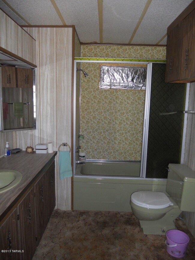 Bathroom 1-Mobile 1