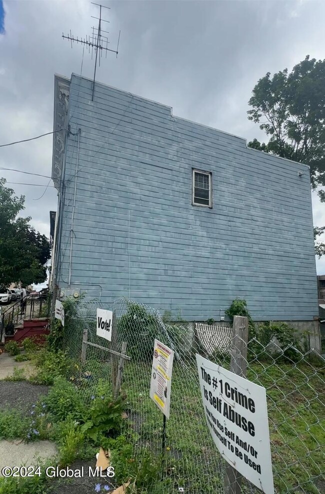 103 Sherman St, Albany, NY 12206 - photo 3