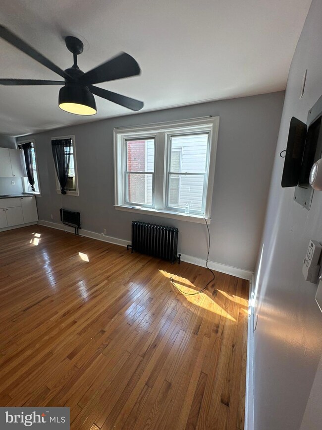5236 Walnut St unit 2R, Philadelphia, PA 19139 - photo 5