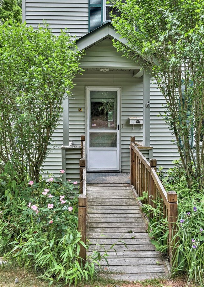 54 Woodbury St, Keene, NH 03431 - photo 6