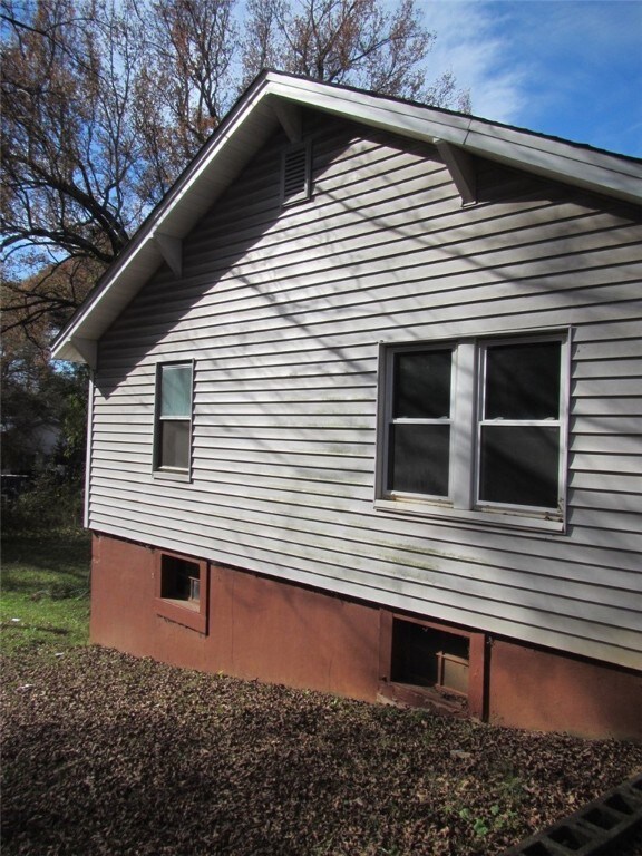 1409 W Whitner St, Anderson, SC 29624 - photo 6