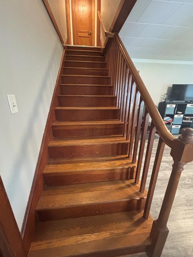 1105 N Main St, Hillsville, VA 24343 - photo 5