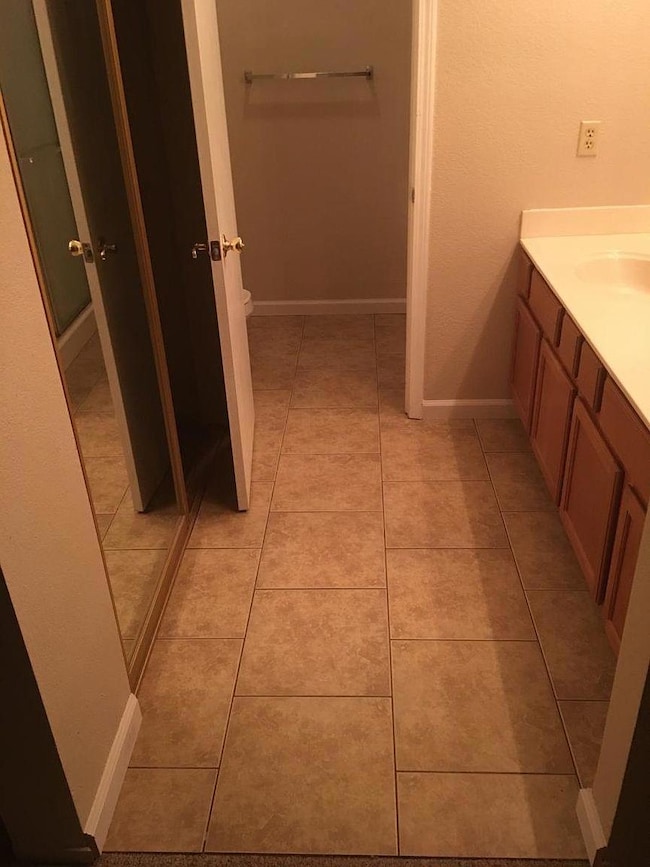 1048 Fallon Woods Way, Rio Linda, CA 95673 - photo 7