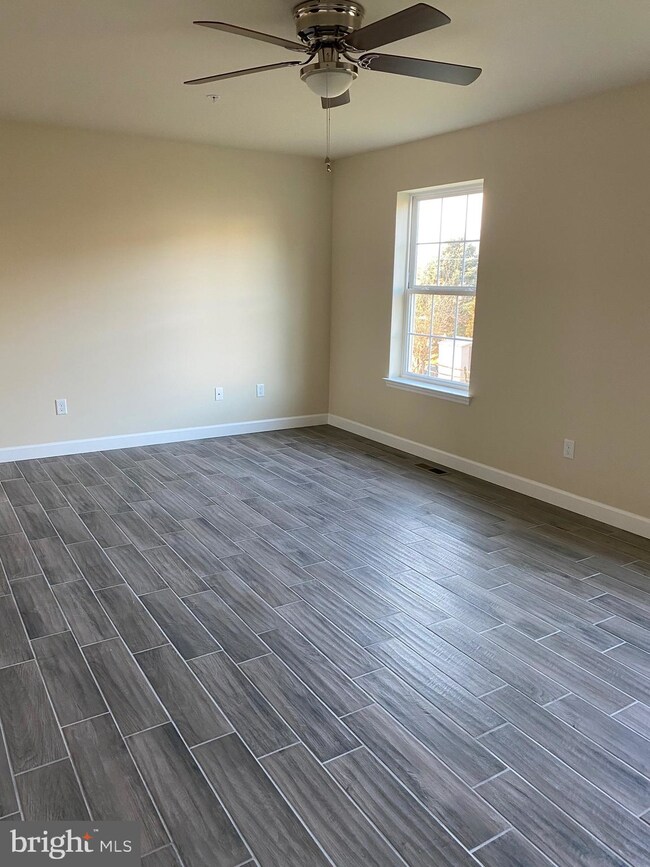 526 Arietta Ct, Reading, PA 19605 - photo 5