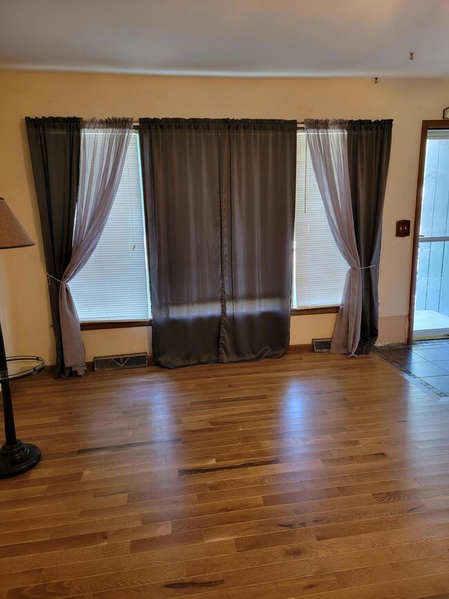 201 W Park St, Nixa, MO 65714 - photo 6